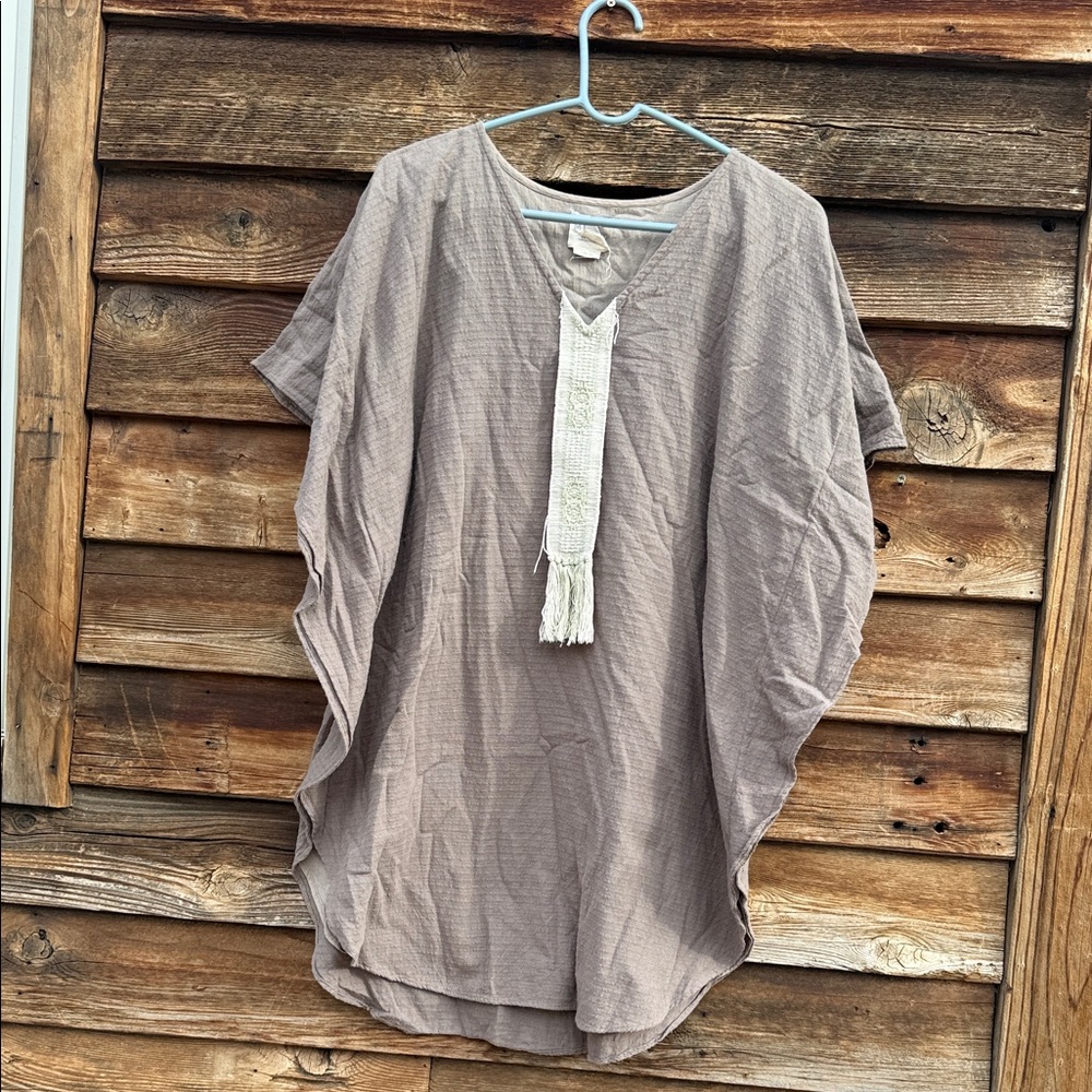 Mirth Women's Taupe V-Neck tunic fully lined wing sleeve